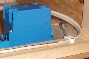Cut-in box for added circuit--4 cond phone cable to remote.jpg
