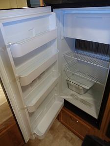 5.0 cuft fridge open (2).JPG