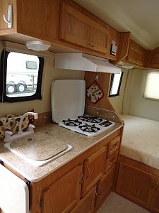 19ft-escape-trailer-sink-and-stove.jpg